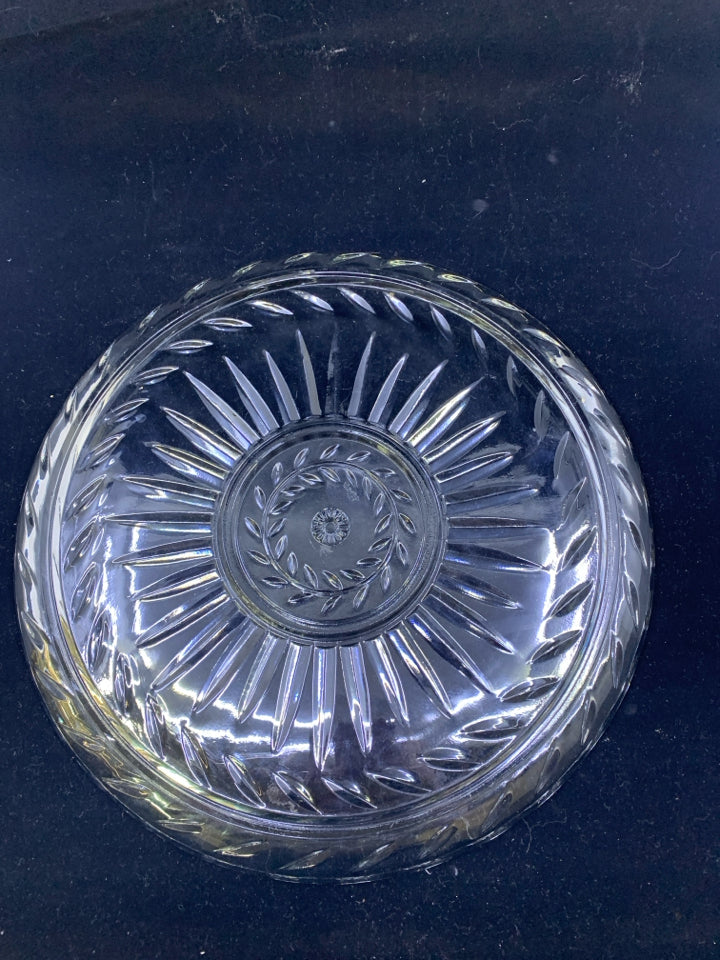 CLEAR GLASS LIPPED PLATTER.