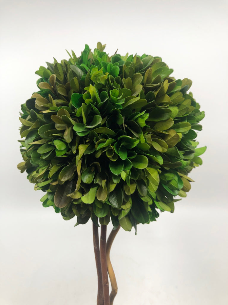 FAUX TOPIARY IN GREEN PLANTER.