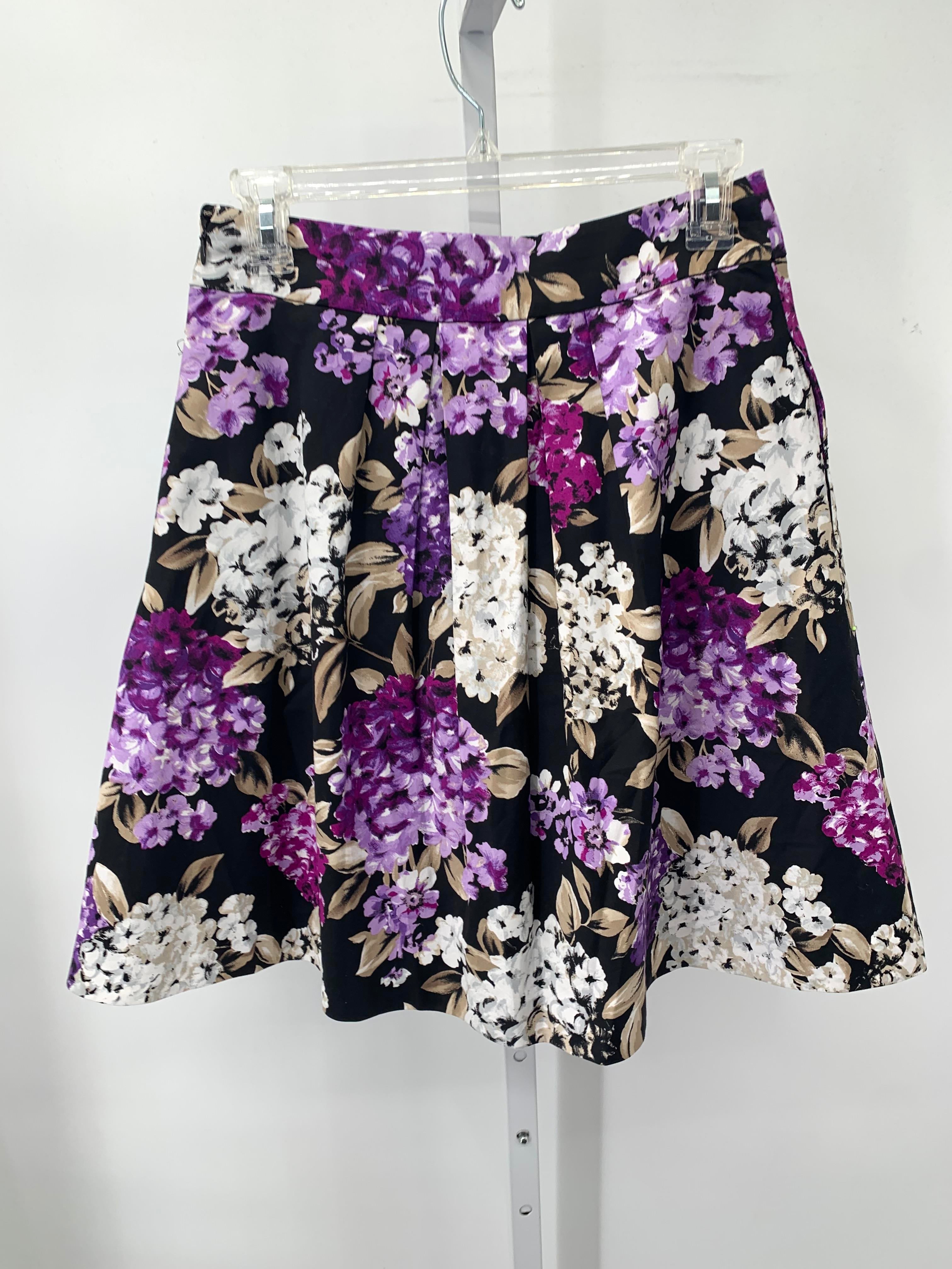 White House Black Size 2 Misses Skirt