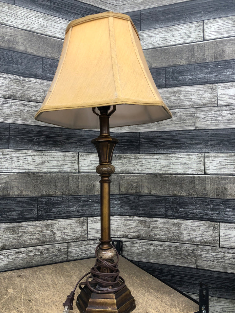 TALL BRASS TABLE LAMP W/STONE DETAILING.