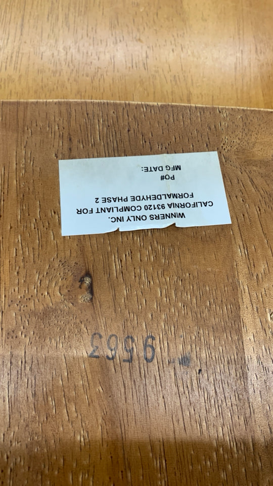 OAK WOOD KITCHEN TABLE W/4 CHAIRS+ SELF STORING LEAF.