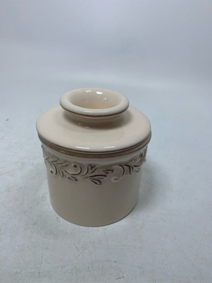 EMBOSSED SCROLL BUTTER CROCK.