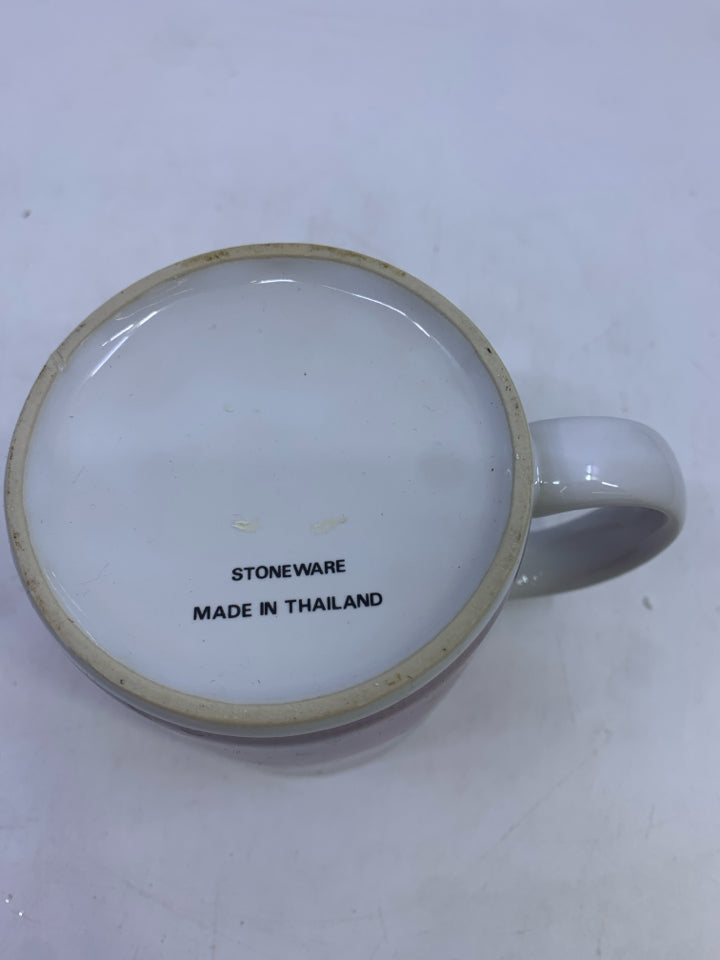 RED/WHITE SANTA MUG.