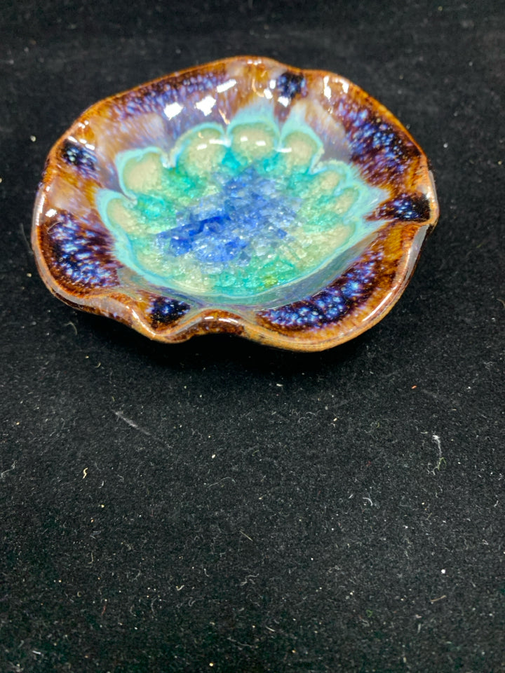 BLUE CRYSTAL POTTERY RING DISH.