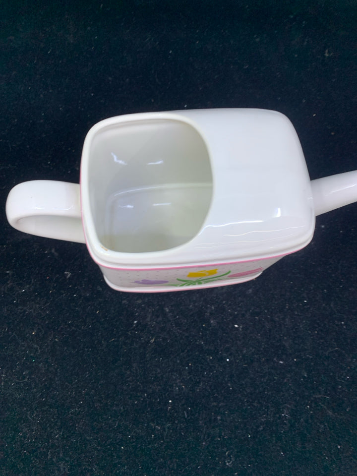 VTG PAINTED TULIP FAUX WATERING CAN PLANTER.