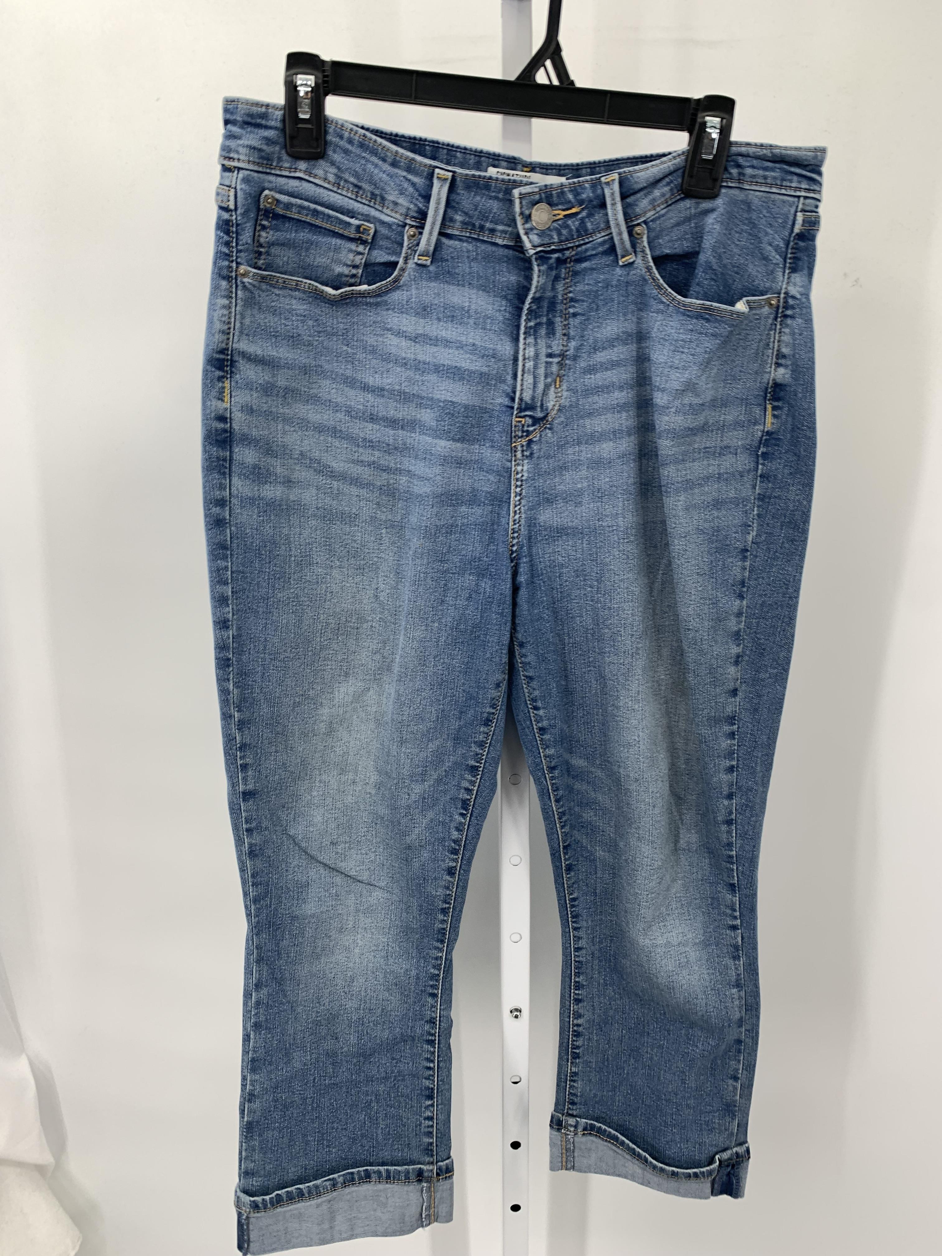Levis Size 12 Misses Capri Pants