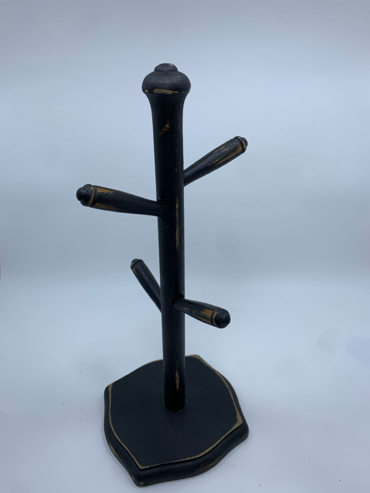 BLACK DISTRESSED WOODEN MUG TREE.