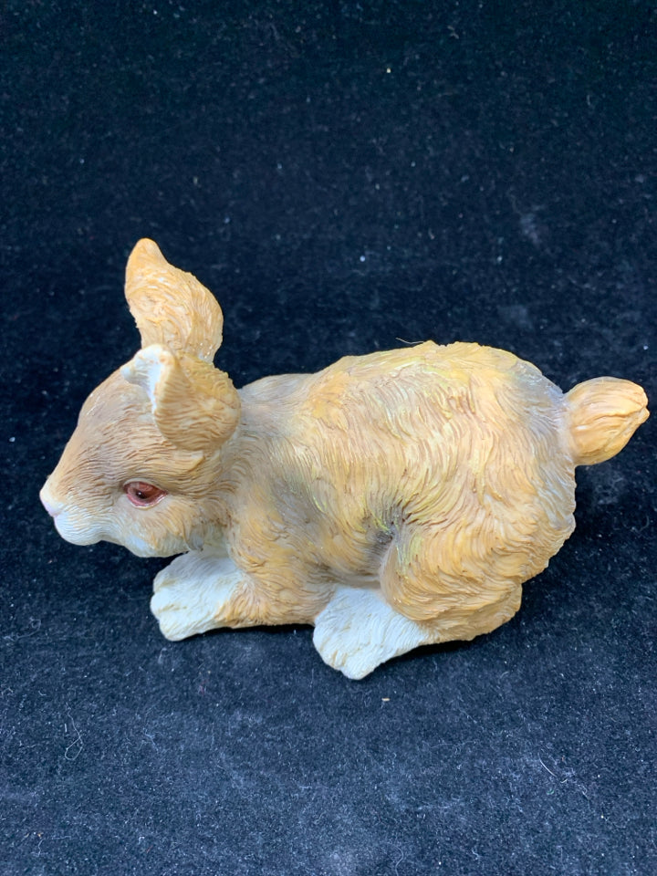 CERAMIC BROWN/WHITE BUNNY.