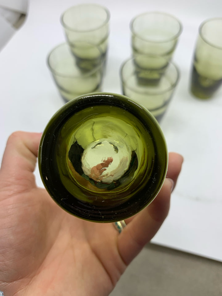 6 SMOKED GLASS SHORT TUMBLERS.