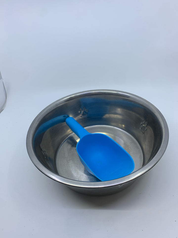 DOG FOOD BOWL W SCOOP.