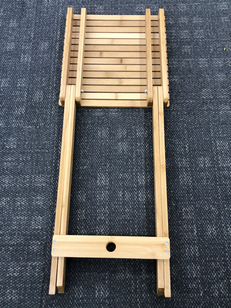 SLAT TOP FOLDING SIDE TABLE.