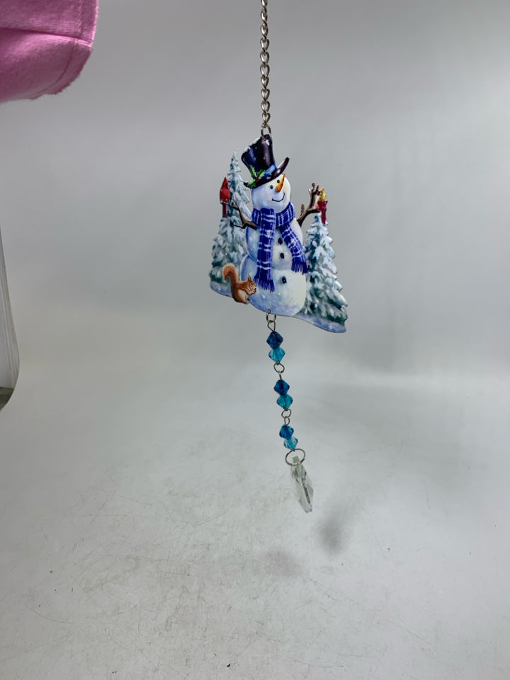 METAL SNOWMAN SUNCATCHER.