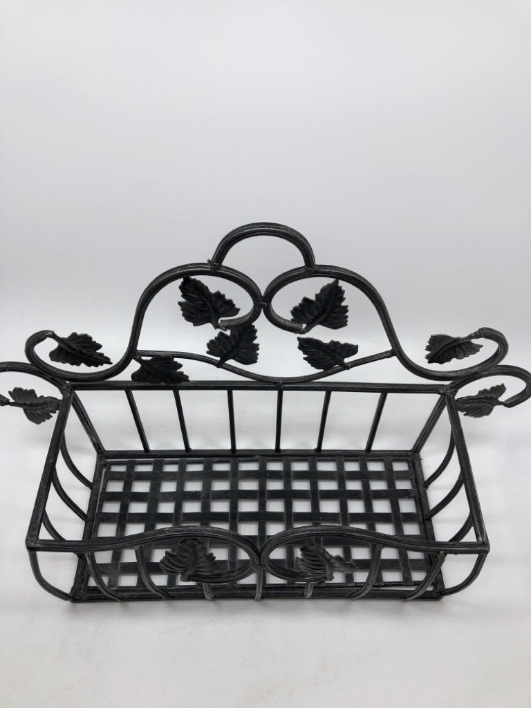 METAL W/IVY FLOWER BOX.