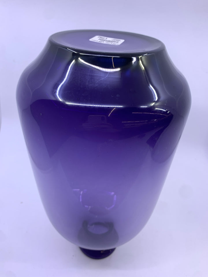 LARGE PURPLE GLASS VASE PIER-ONE.