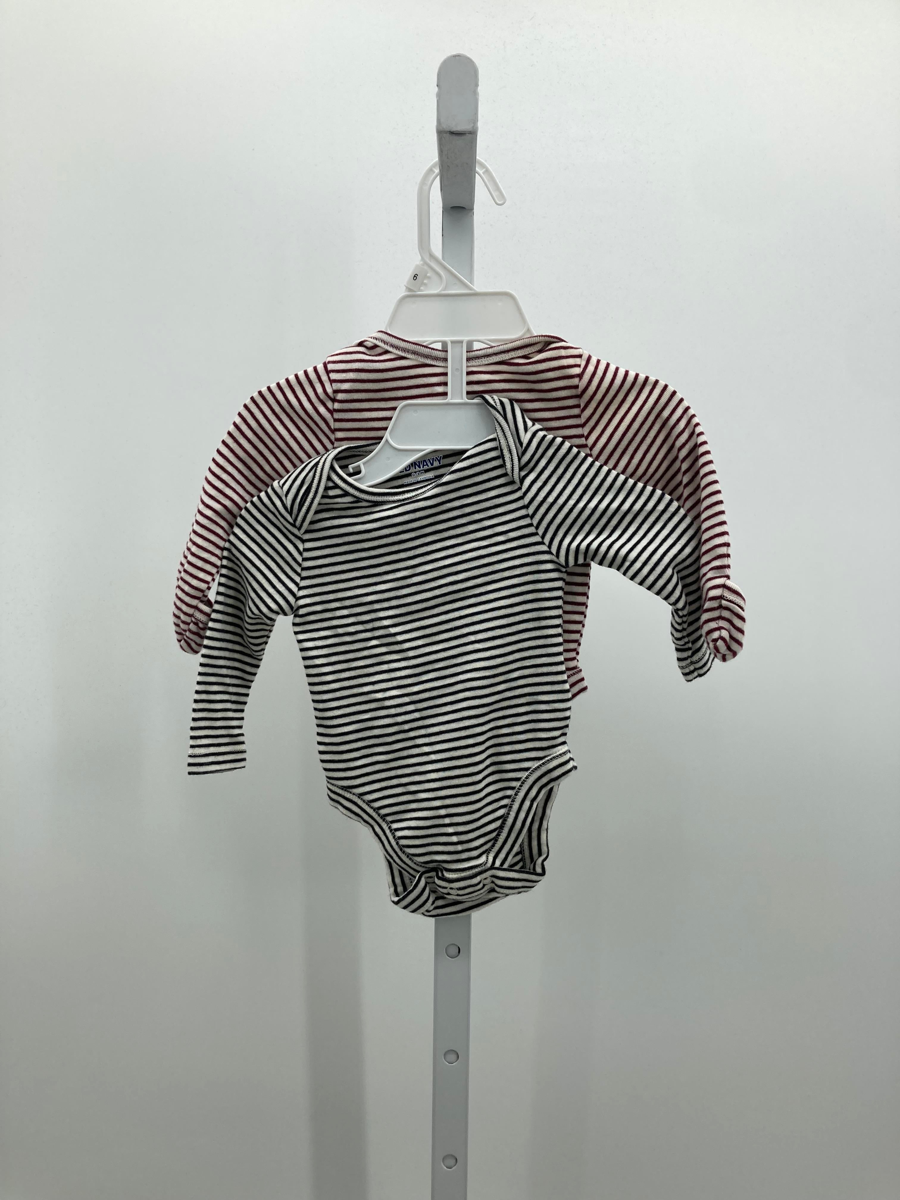 Old Navy Size 0-3 months Boys 2 Pieces
