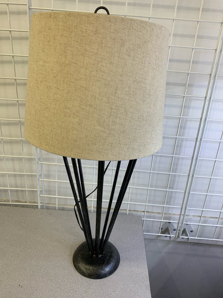BLACK BASE METAL LAMP W CREAM SHADE.