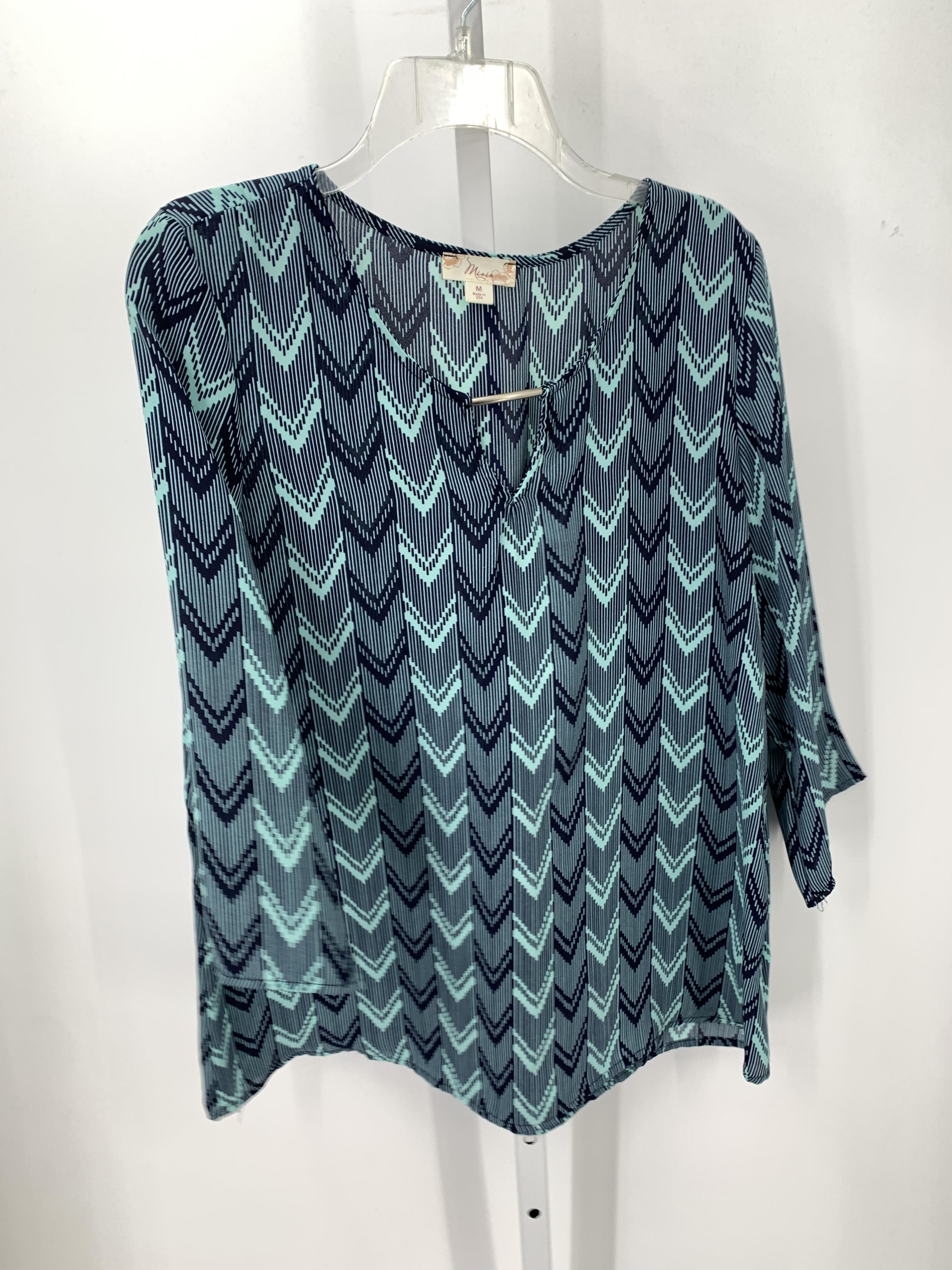 Size Medium Misses 3/4 Sleeve Shirt