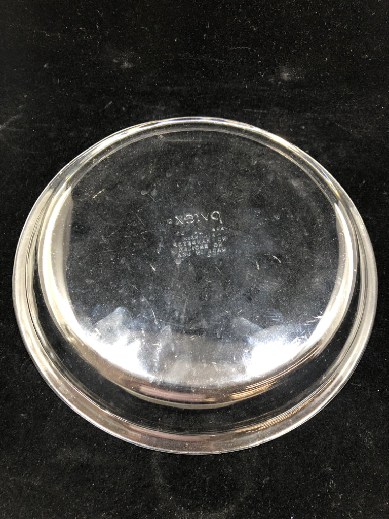 CLEAR GLASS PYREX PIE DISH.