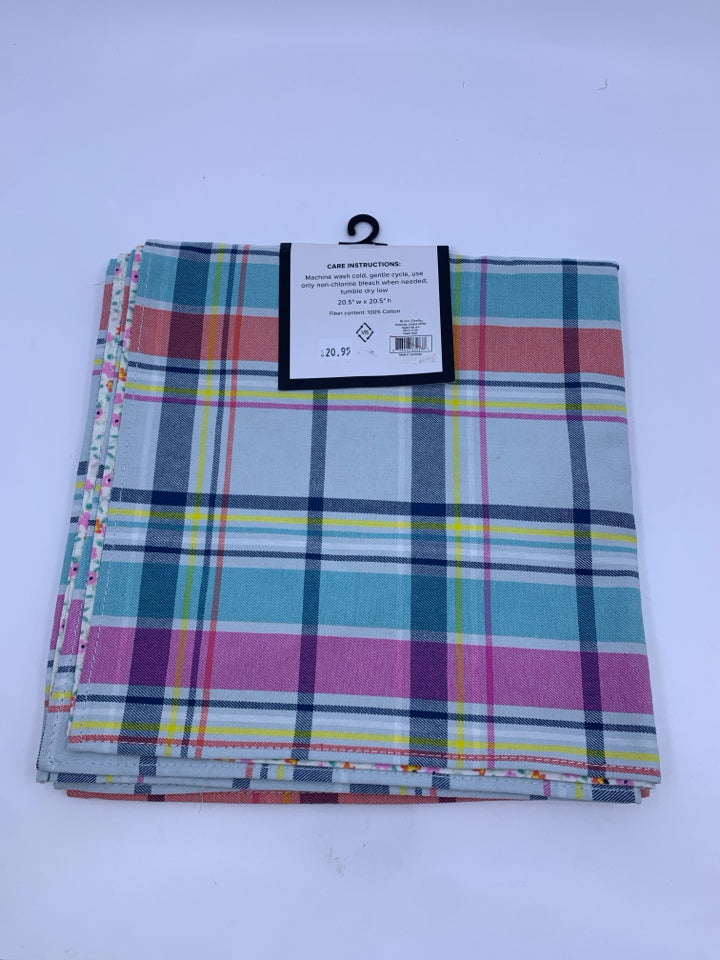 4 NEW PLAID PASTEL NAPKINS-VERA BRADLEY