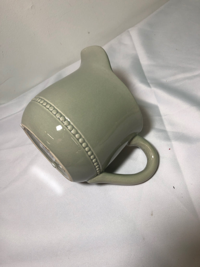 GREY SHORT PITCHER.