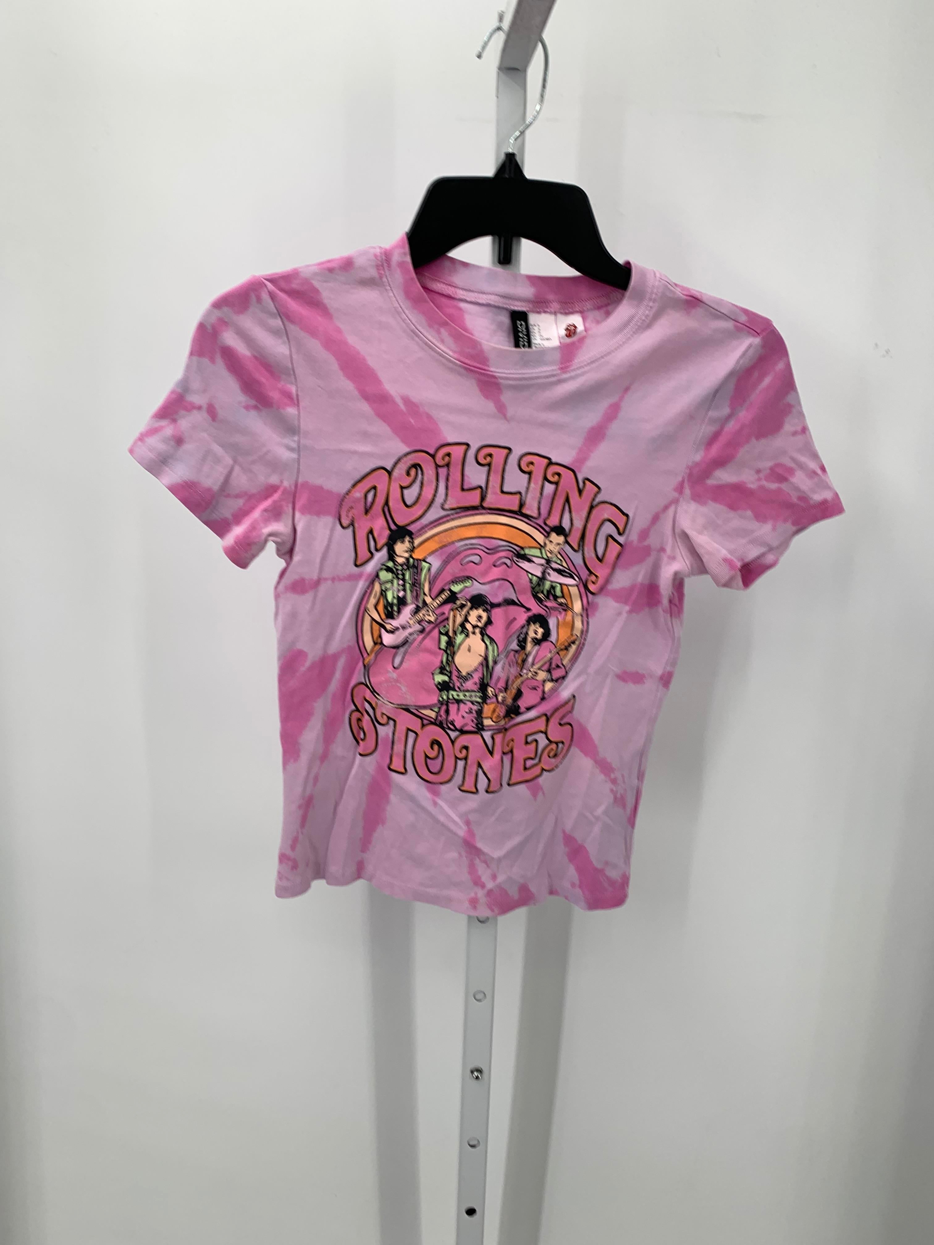 Divided Size Small Juniors Short Sleeve Shirt