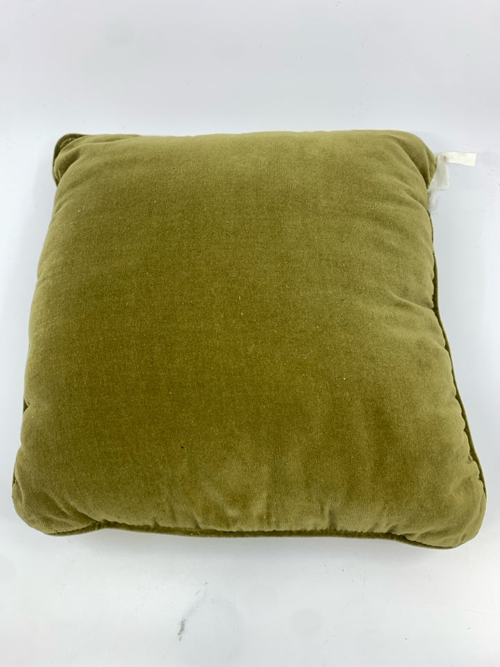 GREEN EMBROIDERED PILLOW.