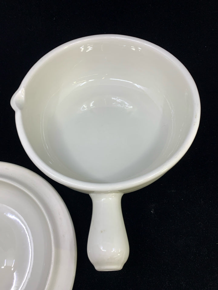 VTG HALL FRENCH ONION SOUP CASSEROLE W/LID.