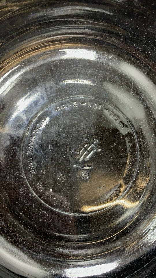 1QT ANCHOR HOCKING MIXING BOWL.