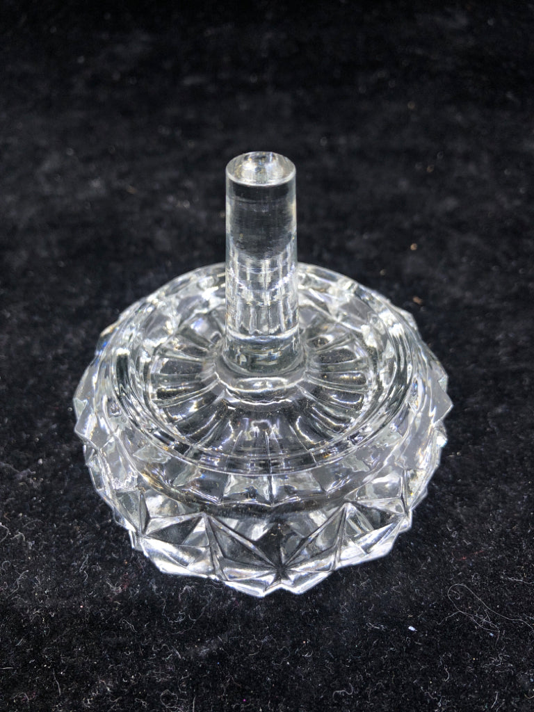 CRYSTAL RING HOLDER.