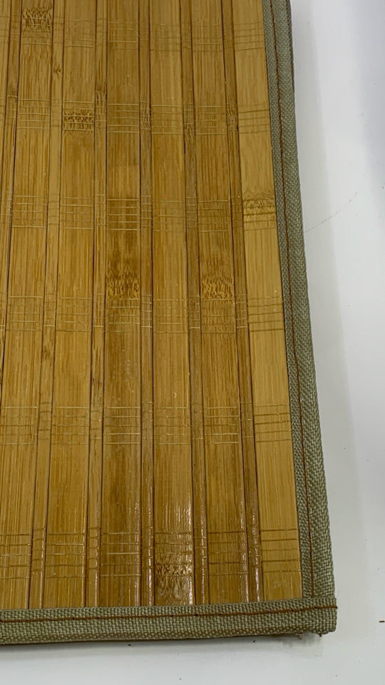 4 BAMBOO PLACEMATS.