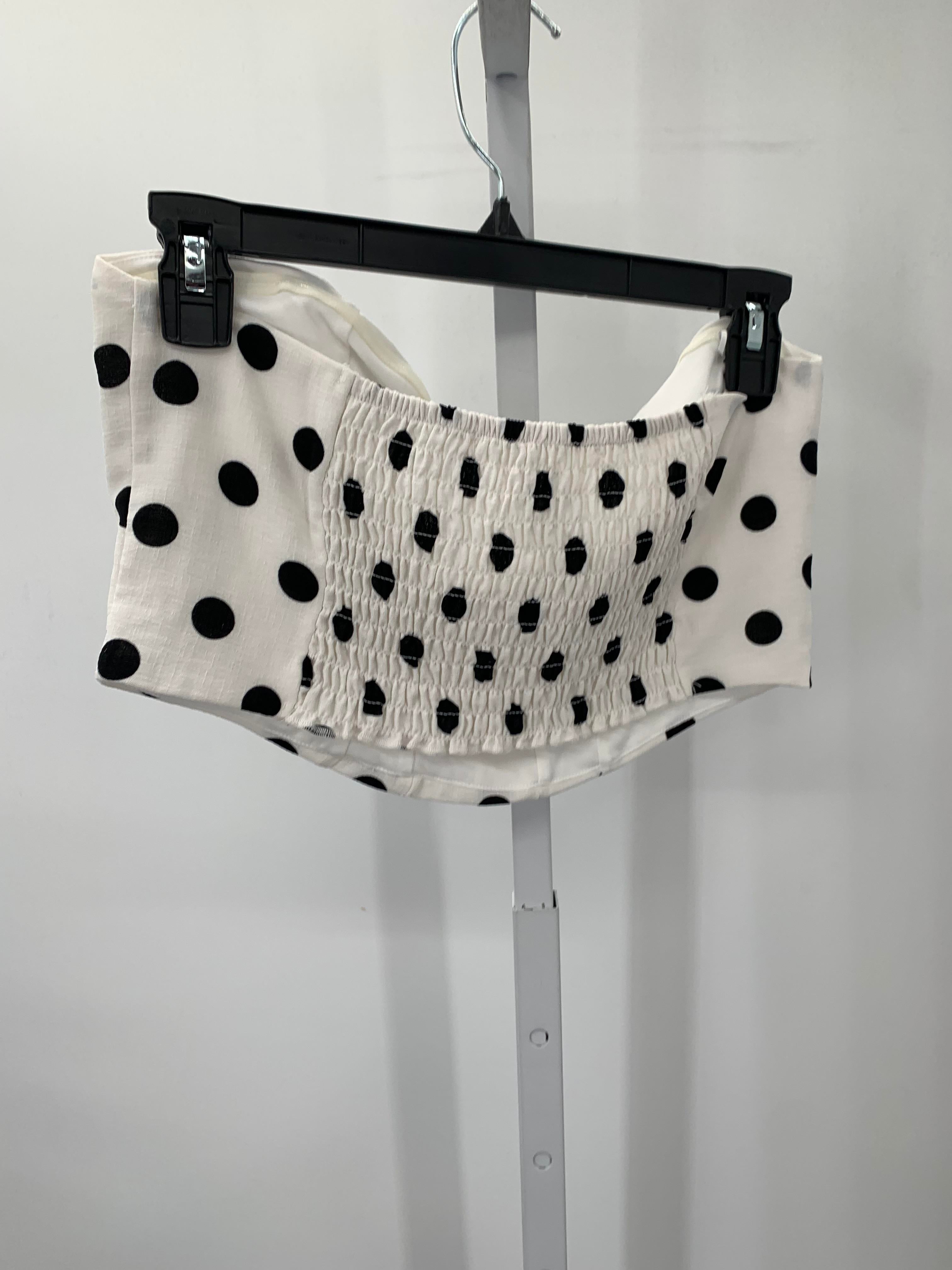 Size Large Juniors Sleeveless Shirt