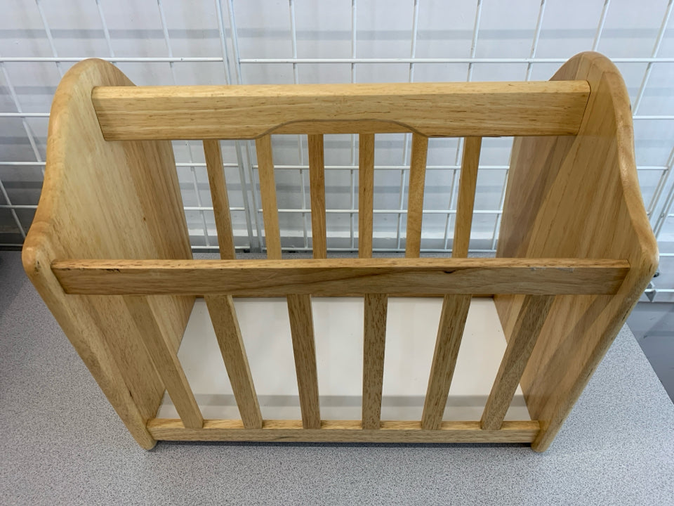 LT WOOD MAGAZINE STORAGE.