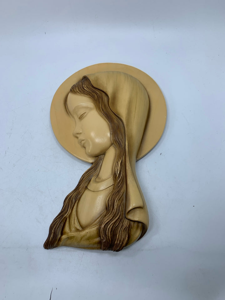 RESIN/WOOD MOTHER MARY HEAD WALL HANGING.
