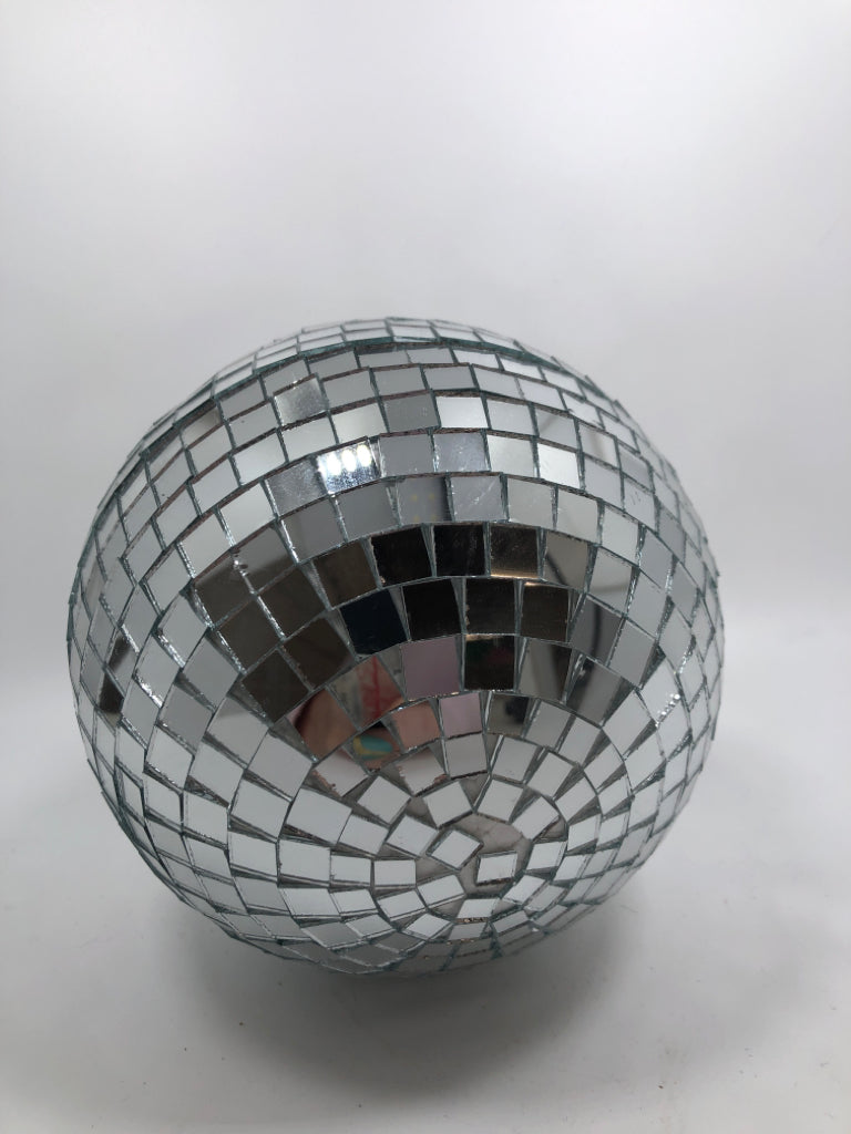 SILVER DISCO BALL ORNAMENT.