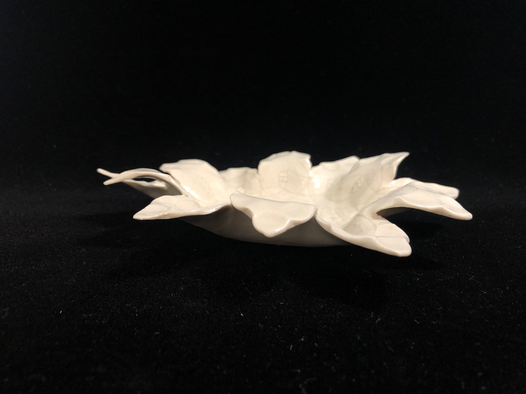 SM ETCHED FLOWER POTTERY DISH.