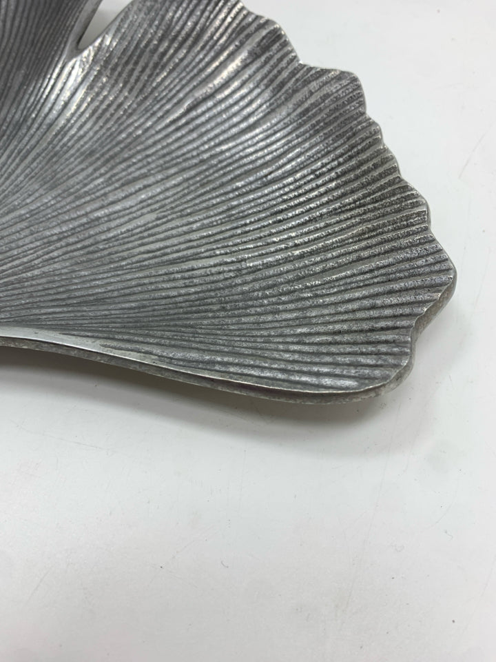 SILVER LEAF DISPLAY TRAY.