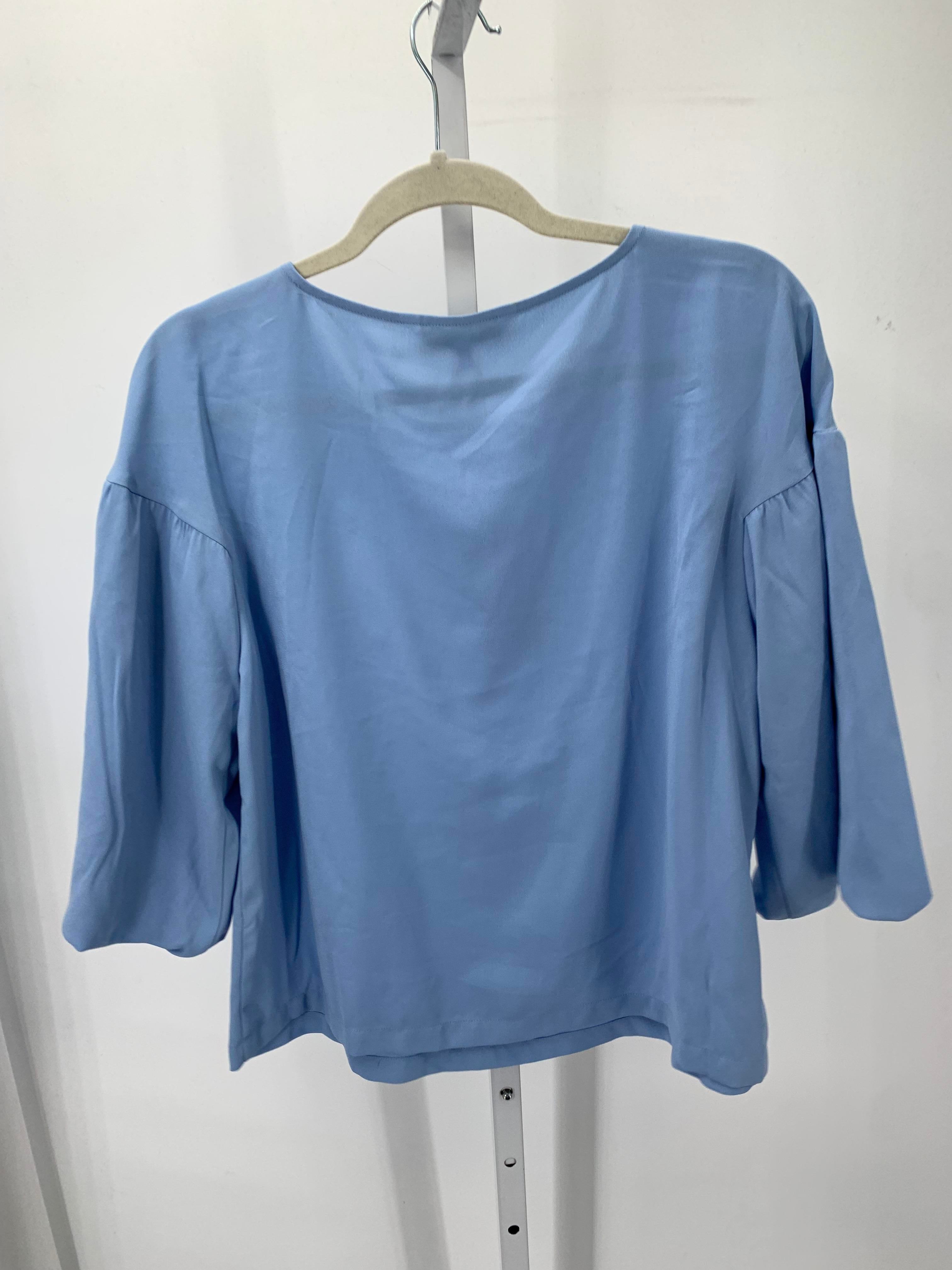 Size Small Misses 3/4 Sleeve Shirt