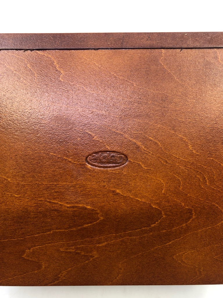 CHERRY WOOD DIVIDED DESK ORGANIZER.