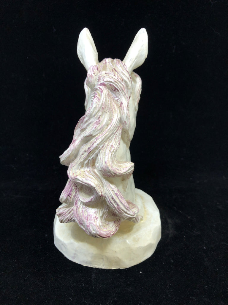 HEAVY WHITE RESIN HORSE.