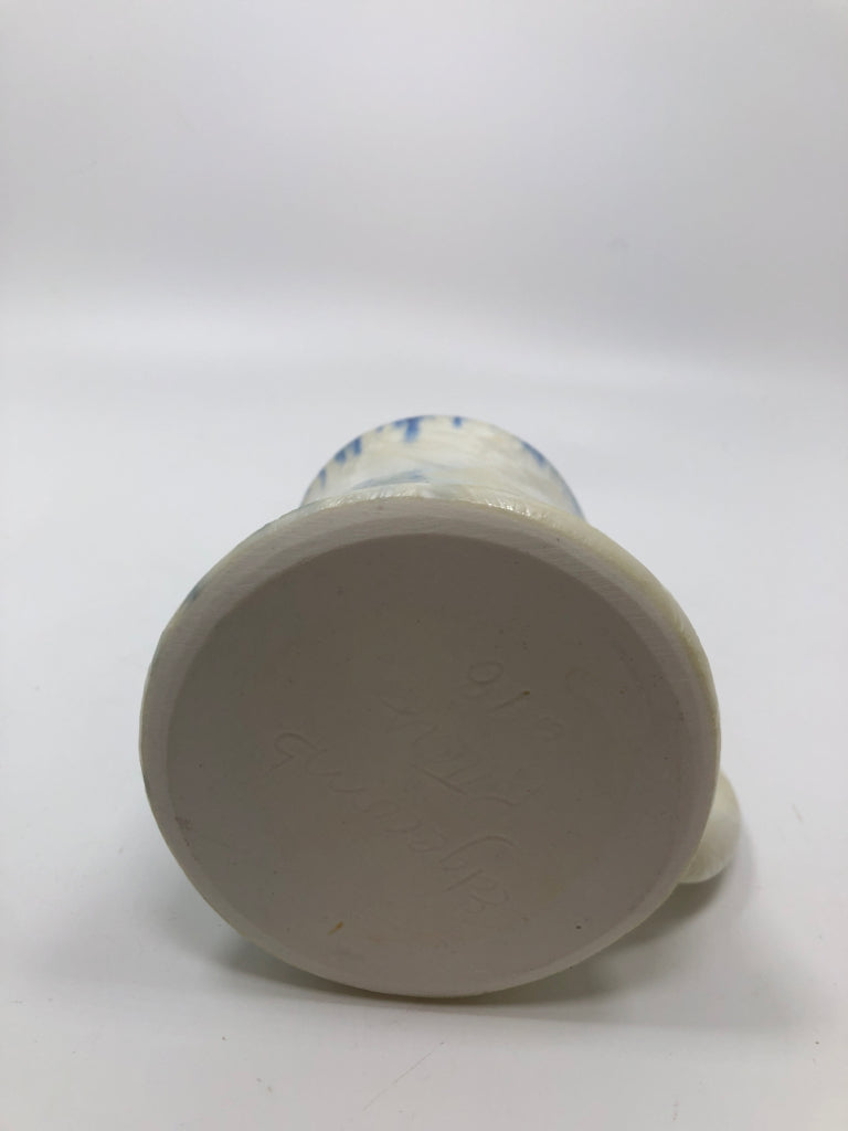 BLUE & WHITE OMBRE MUG.