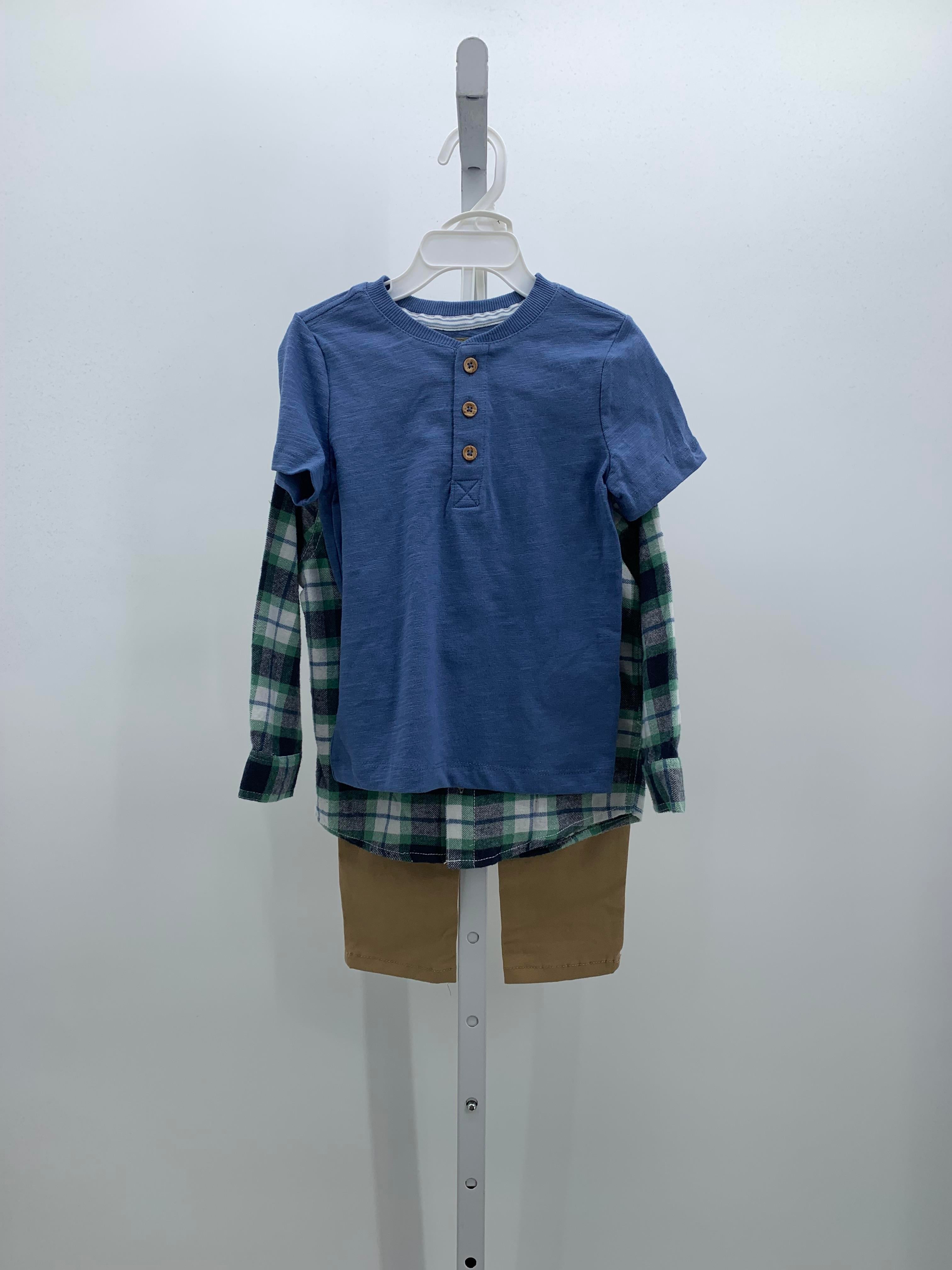 HENLEY SHIRT BROWN PANTS PLAID SHIRT.