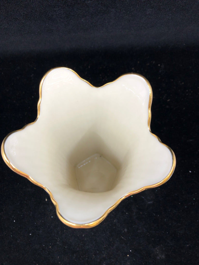 LENOX CREAM COLORED VASE W/GOLD RIM.