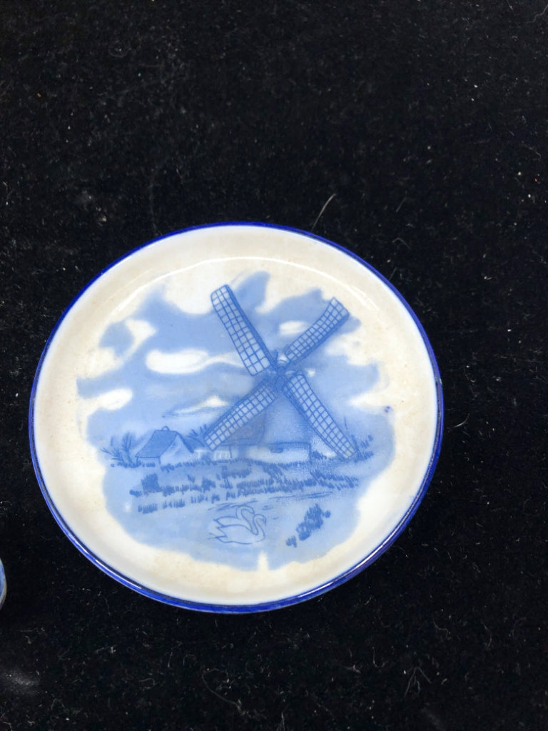 BLUE AND WHITE MINI TEA SET.