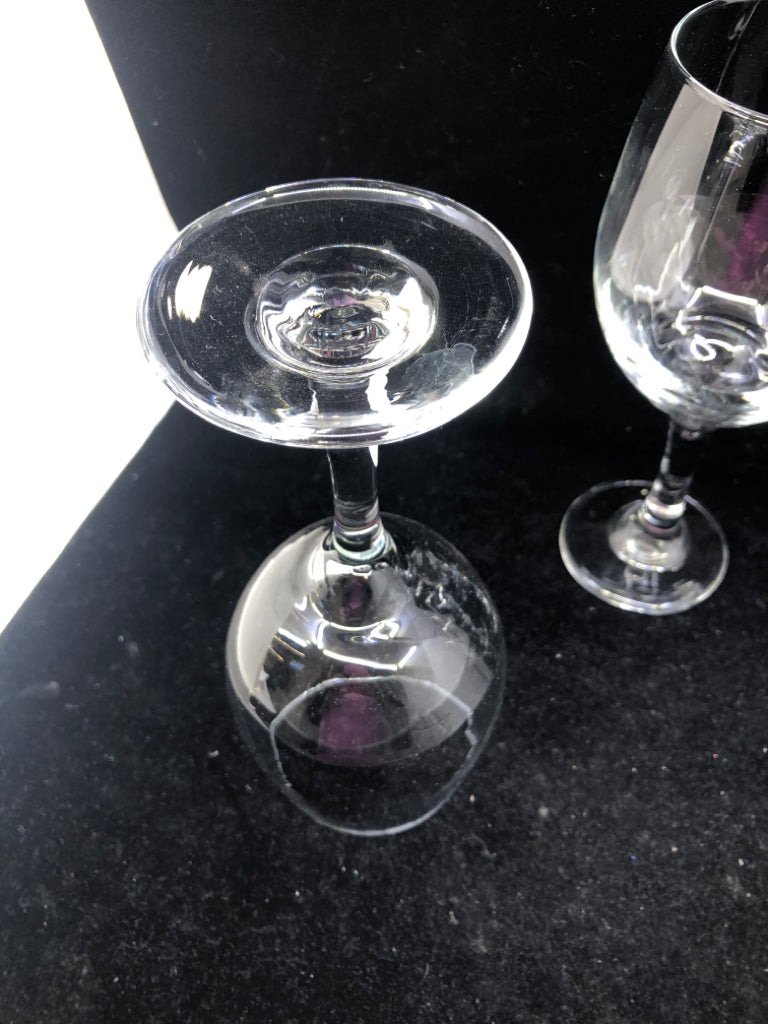 4 HEAVY GLASS WINE GLASSES.