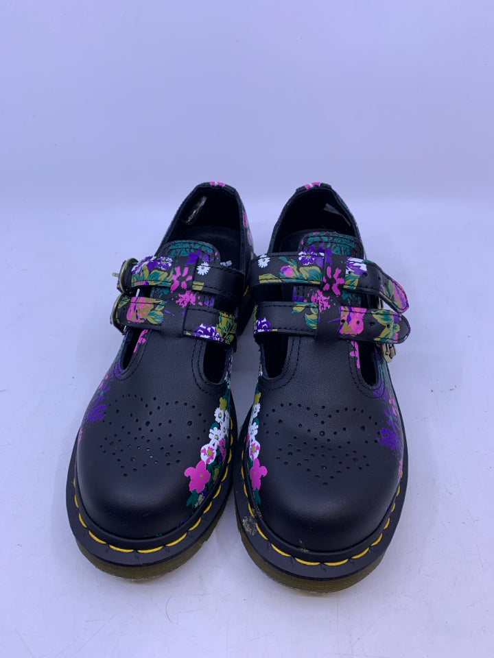 Dr. Martens Size 7 Juniors Shoes