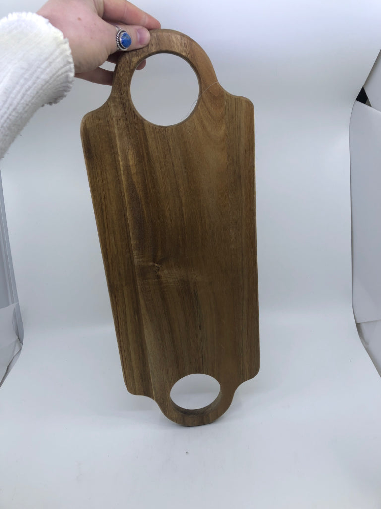 WOOD CUTTING/ SERVING BOARD- CIRCLE CUT OUT HANDLES.