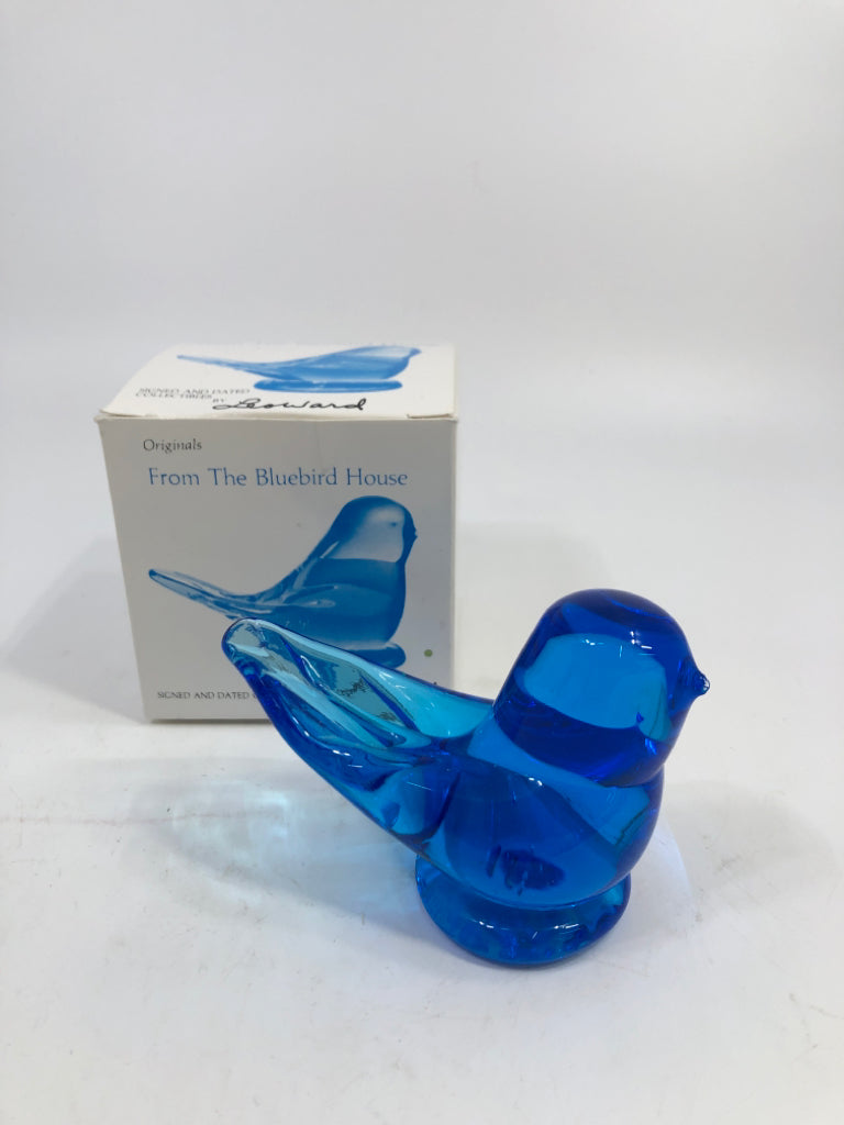 GLASS BLUEBIRD BIRD OF HAPPINESS IN BOX LEO WARD.