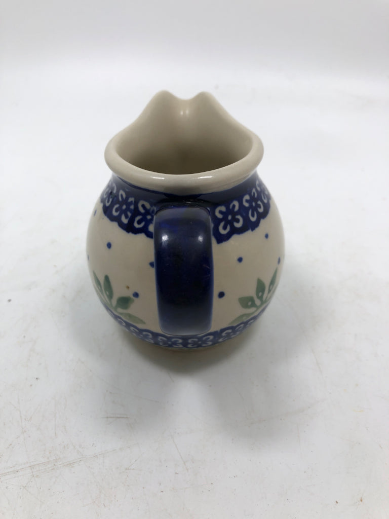 POLISH POTTERY CREAMER.