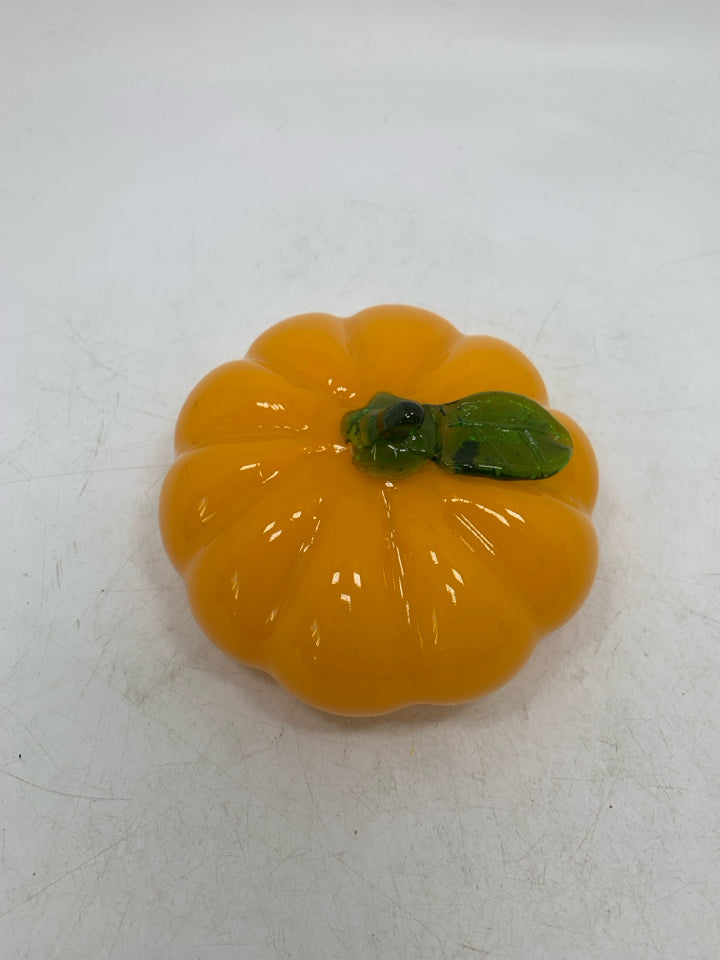 ORANGE GLASS FLAT PUMPKIN.