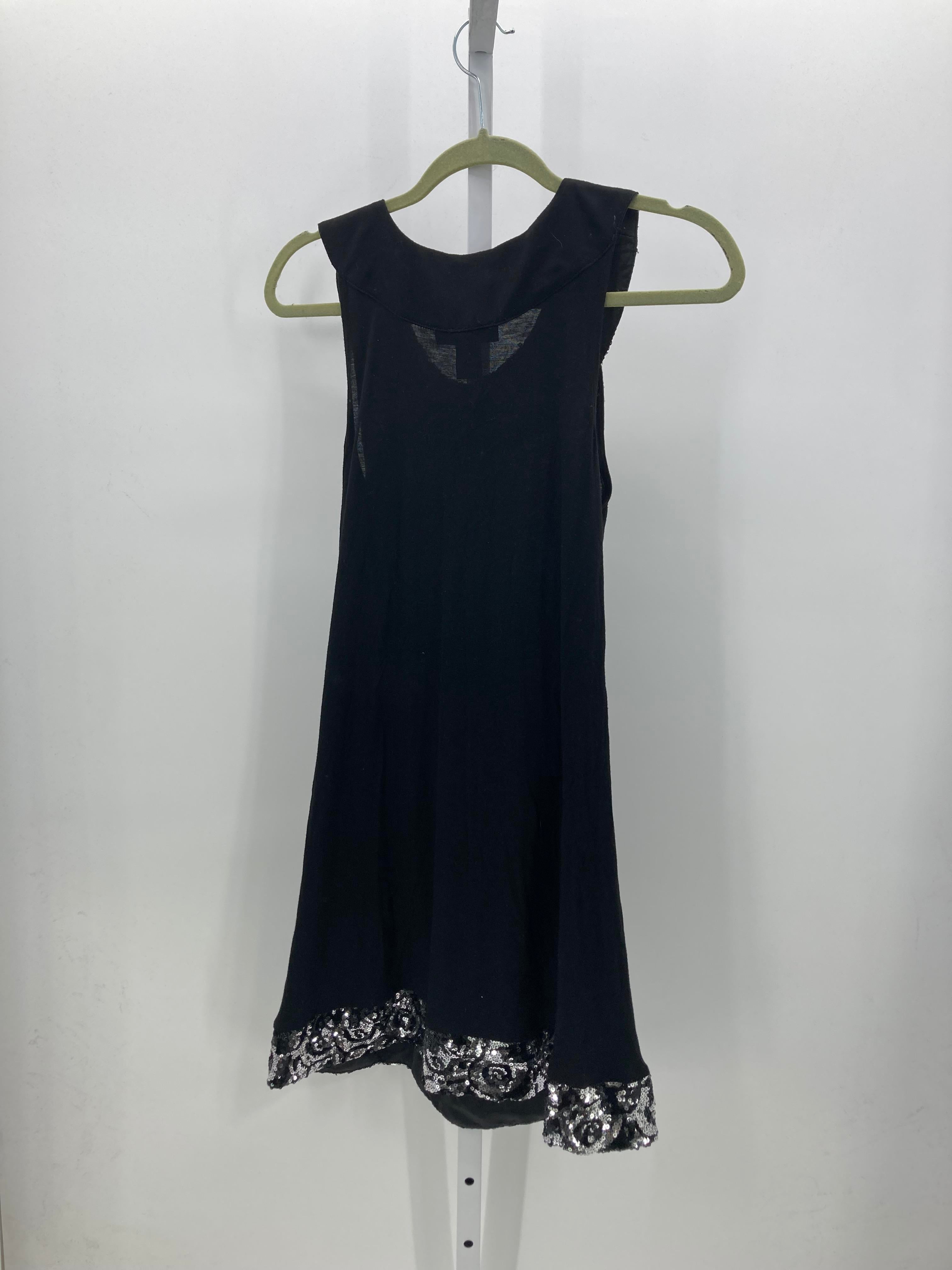 Size Large Misses Sleeveless Dress
